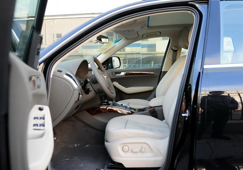 奥迪Q5  2011款 2.0TSI 舒适型