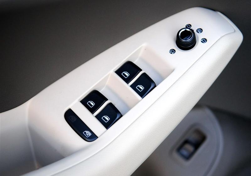 奥迪Q5  2011款 2.0TSI 舒适型