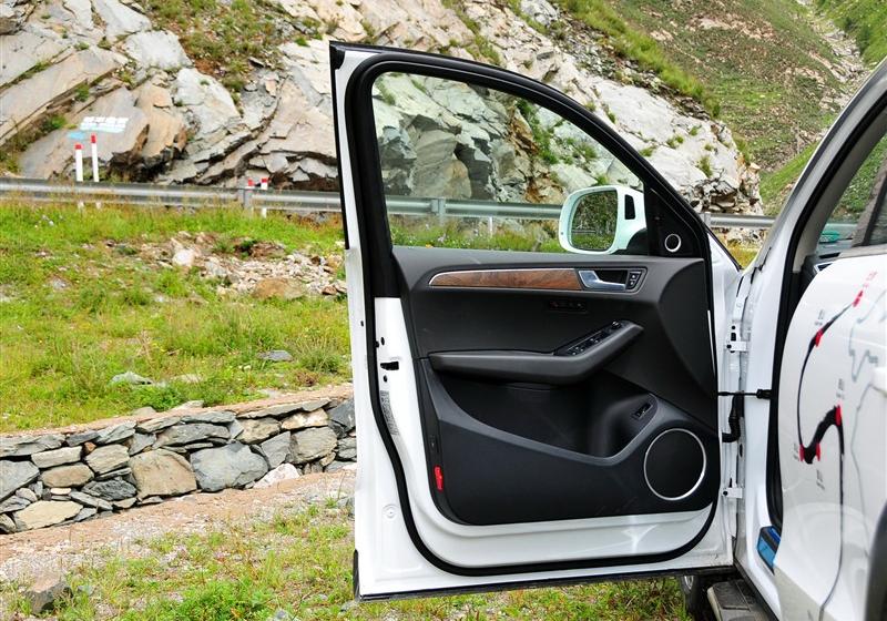奥迪Q5  2011款 2.0TSI 豪华型
