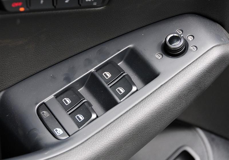 奥迪Q5  2011款 2.0TSI 豪华型