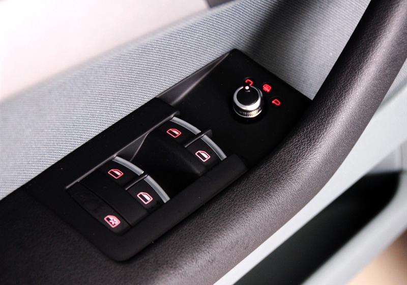 奥迪A3  2010款 Sportback 1.4T 豪华型