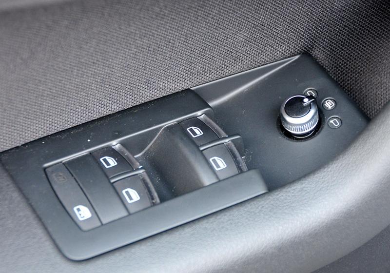 奥迪A3  2010款 Sportback 1.8T 豪华型
