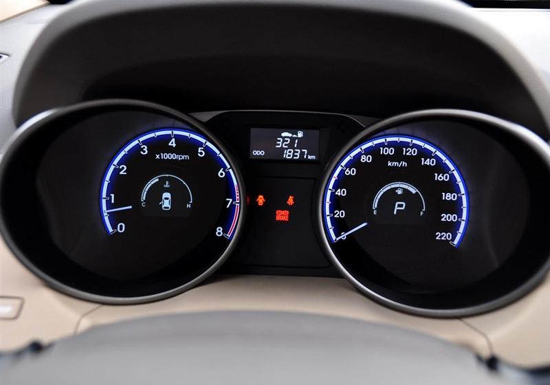 北京现代ix35  2010款 精英版 2.0GLS 2WD AT