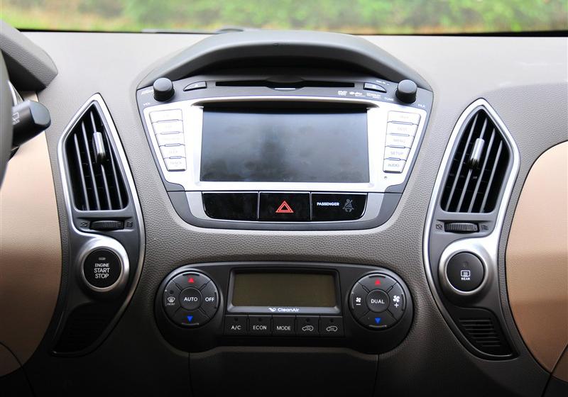 北京现代ix35  2010款 领航版 2.4GLS 4WD AT