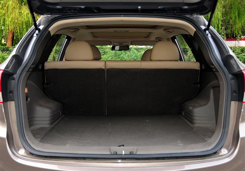 北京现代ix35  2010款 领航版 2.4GLS 4WD AT