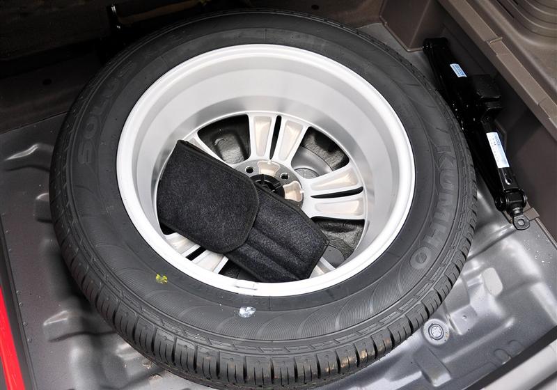 北京现代ix35  2010款 领航版 2.4GLS 4WD AT