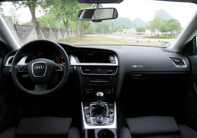 奥迪A5  2010款 2.0TSI Sportback 舒适型