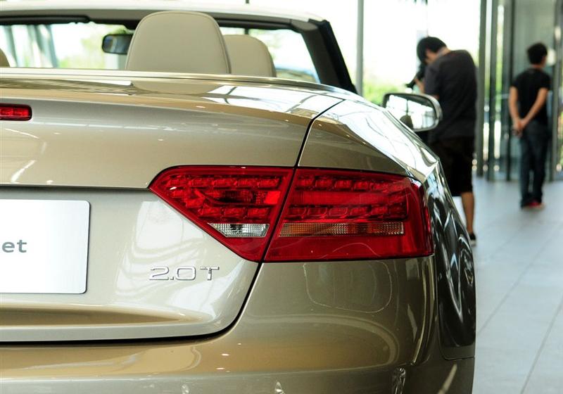 奥迪A5  2010款 2.0TSI Cabriolet