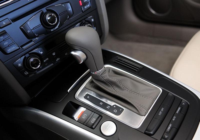 奥迪A5  2010款 2.0TSI Cabriolet