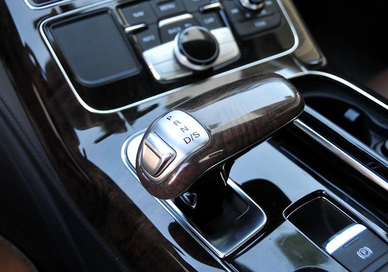 奥迪A8  2011款 3.0TFSI quattro豪华型(213kW)