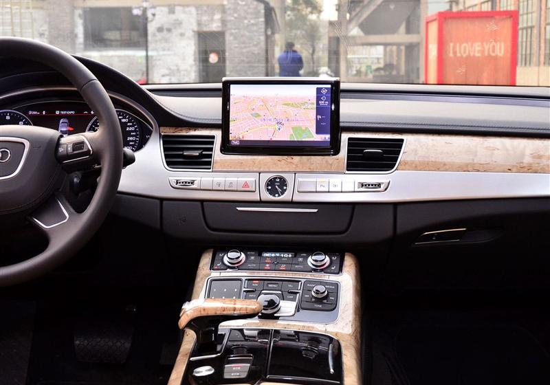 奥迪A8  2011款 3.0TFSI quattro豪华型(245kW)