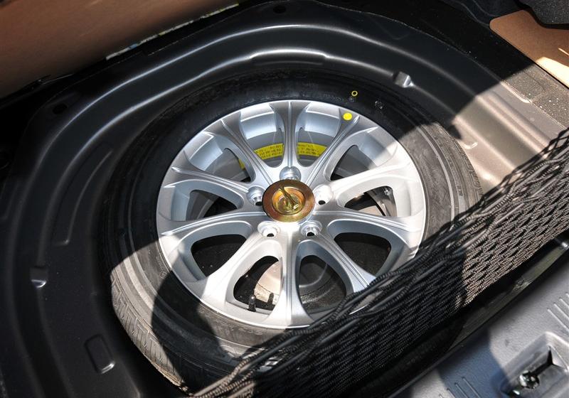 帝豪EC8  2011款 2.0L 自动尊贵版