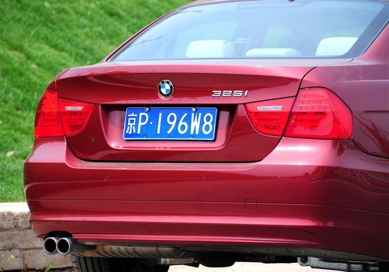宝马3系  2011款 325i豪华型