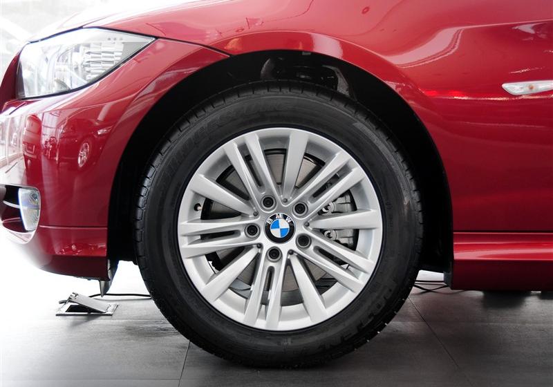 宝马3系(进口)  2011款 325i MT典雅型