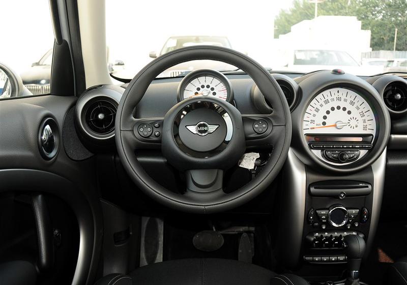 MINI COUNTRYMAN  2011款 1.6L COOPER FUN