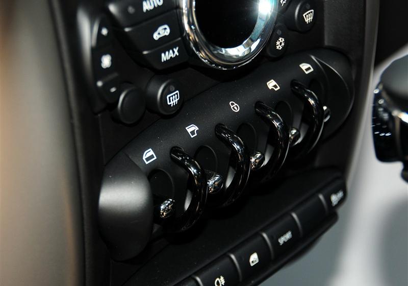 MINI COUNTRYMAN  2011款 1.6L COOPER FUN
