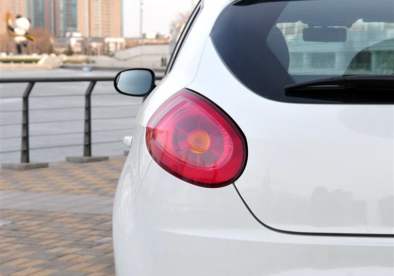 博悦  2011款 1.4T 手动运动天窗版