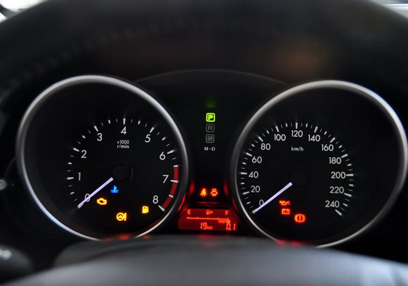 马自达5  2011款 2.0L 自动豪华型
