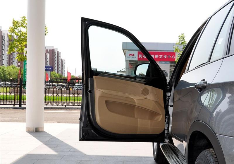 宝马X5  2011款 xDrive35i 豪华型