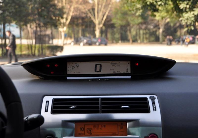 雪铁龙C4  2009款 1.6T 豪华版