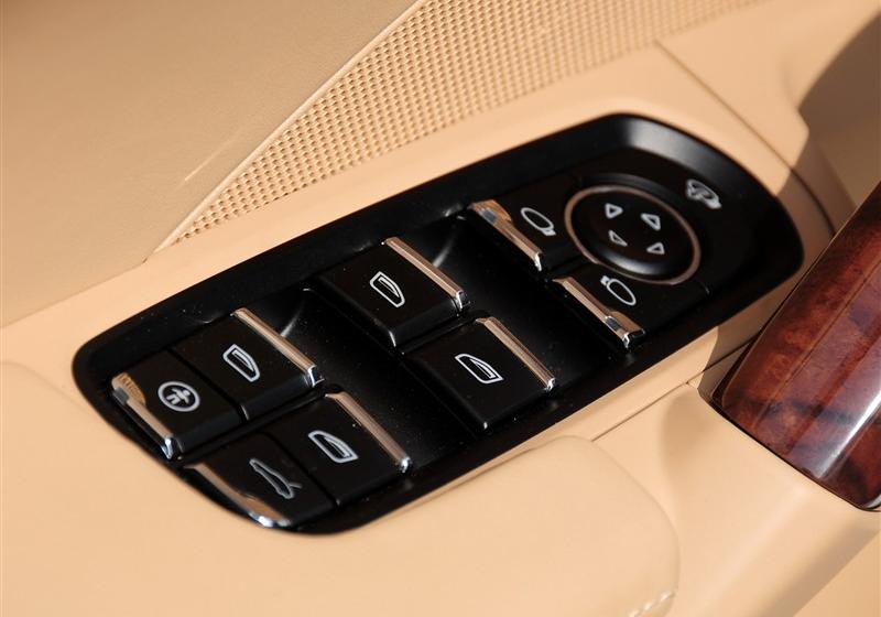 卡宴  2011款 Cayenne S Hybrid