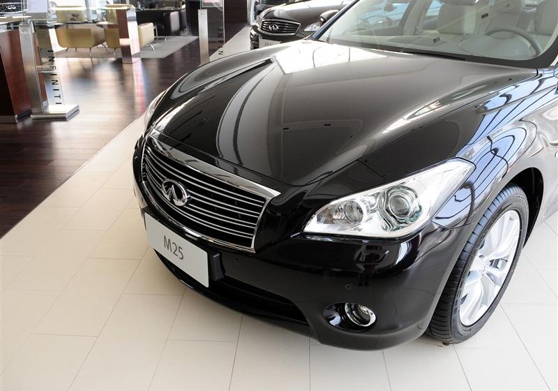 英菲尼迪M系  2011款 M25 豪华型