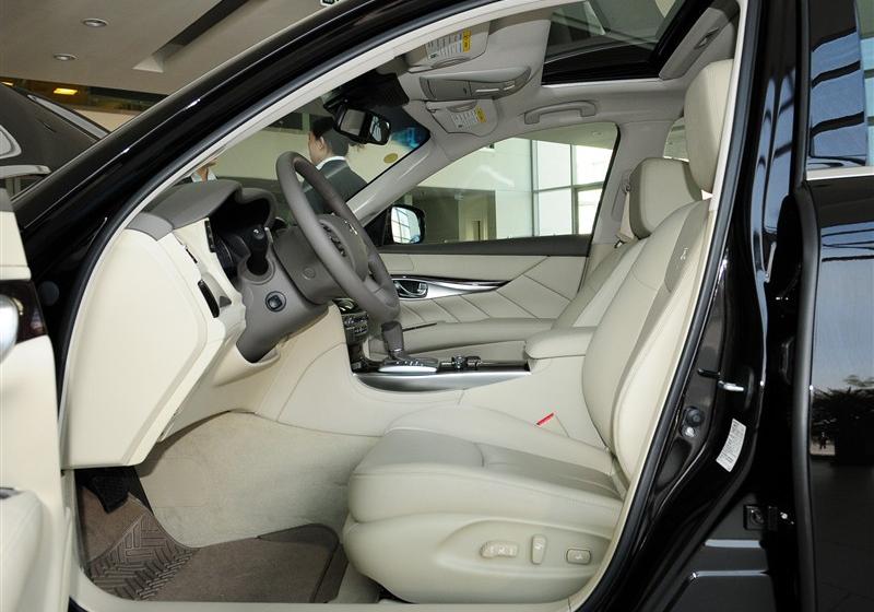 英菲尼迪M系  2011款 M25 豪华型