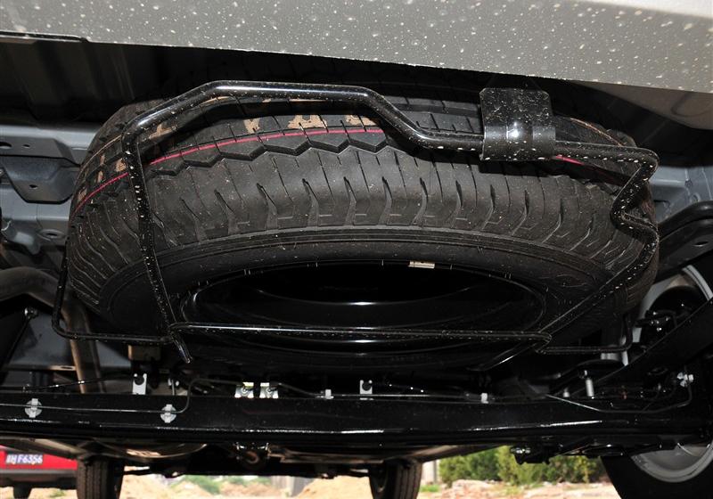 日产NV200  2011款 1.6 尊贵型 223座