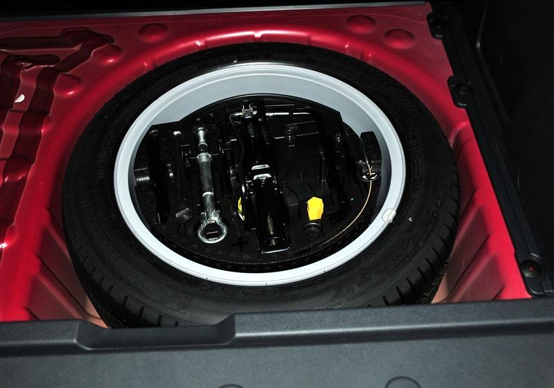 标致3008  2011款 1.6T 豪华型