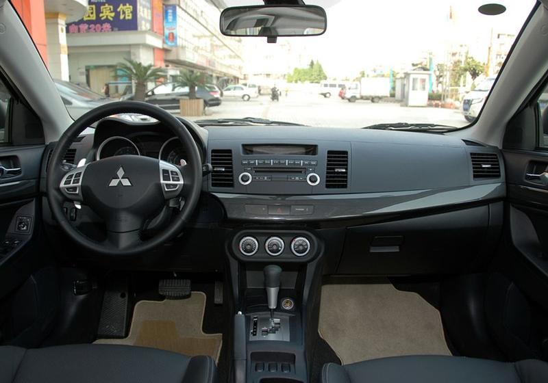 三菱翼神  2010款 2.0L 运动版旗舰型CVT
