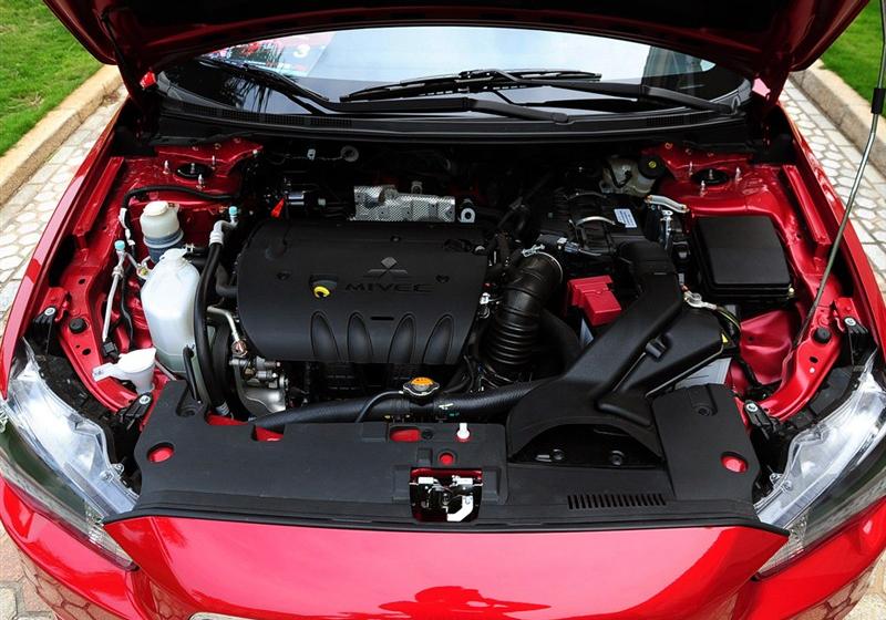 三菱翼神  2010款 2.0L 运动版旗舰型CVT
