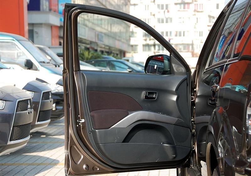 OUTLANDER EX  2010款 劲界 2.0 运动版