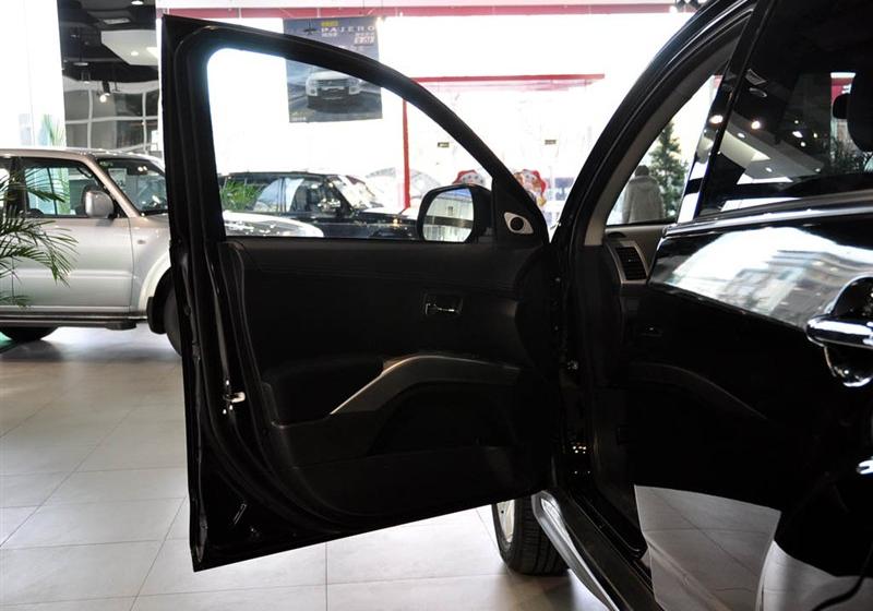 OUTLANDER EX  2010款 劲界 3.0 精英GT版