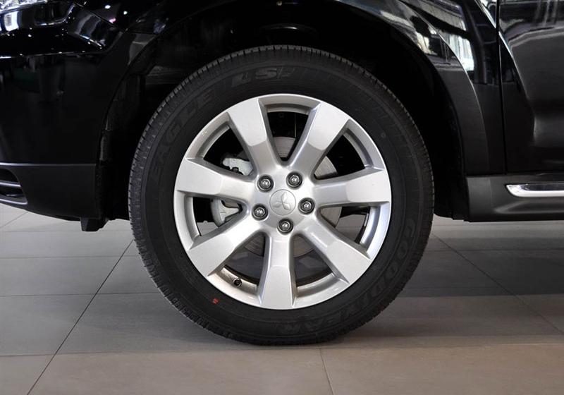 OUTLANDER EX  2010款 劲界 3.0 精英GT版