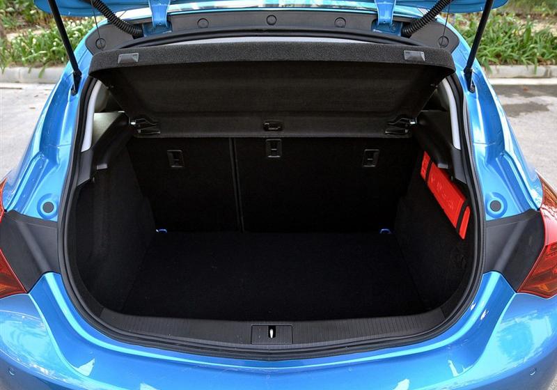 英朗  2010款 XT 1.6T 新锐运动版