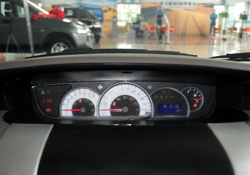 威麟V5  2009款 2.0L 5MT 豪华型