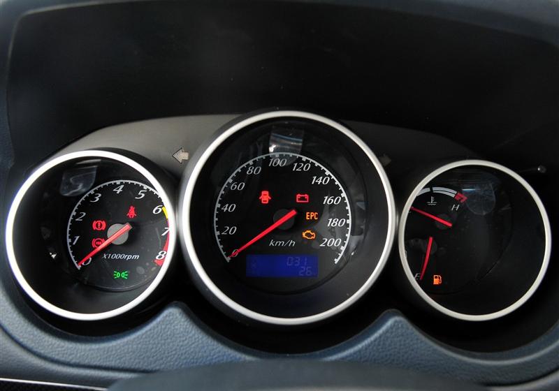 威麟X5  2010款 2.0T 四驱精英型