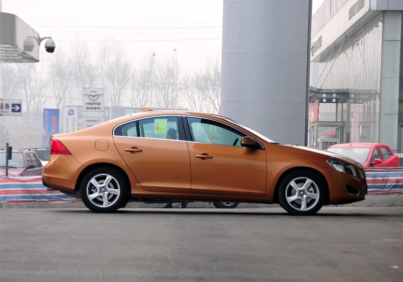 沃尔沃S60  2011款 2.0T 智雅版