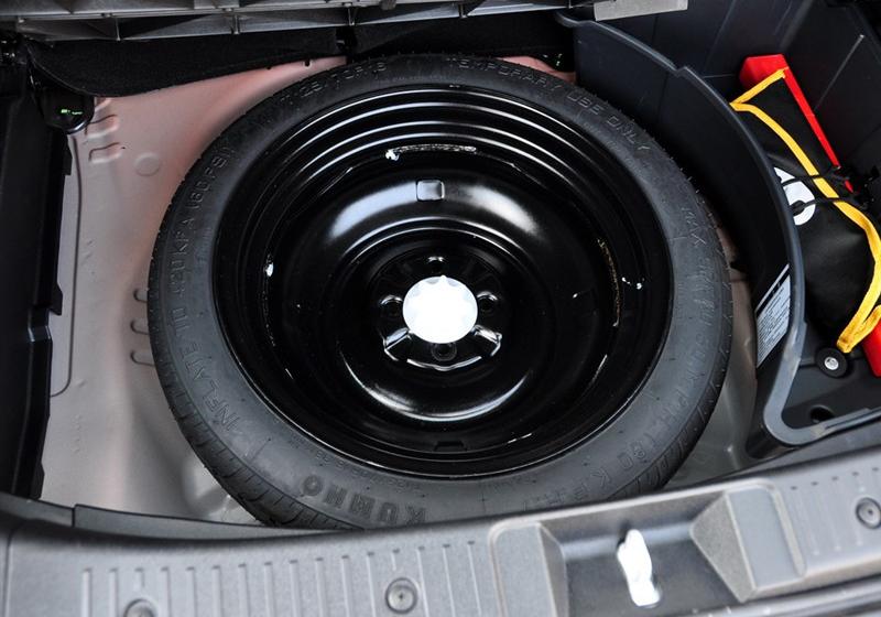 炫丽  2010款 CROSS 1.3L AMT