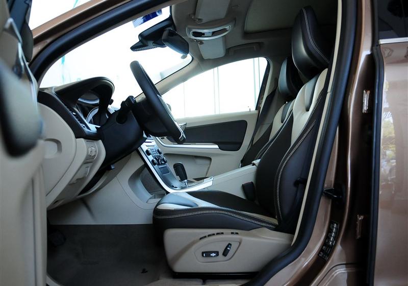 沃尔沃XC60  2011款 2.0T 智尊版