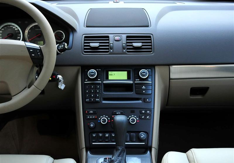 沃尔沃XC90  2012款 2.5T 北欧豪华版
