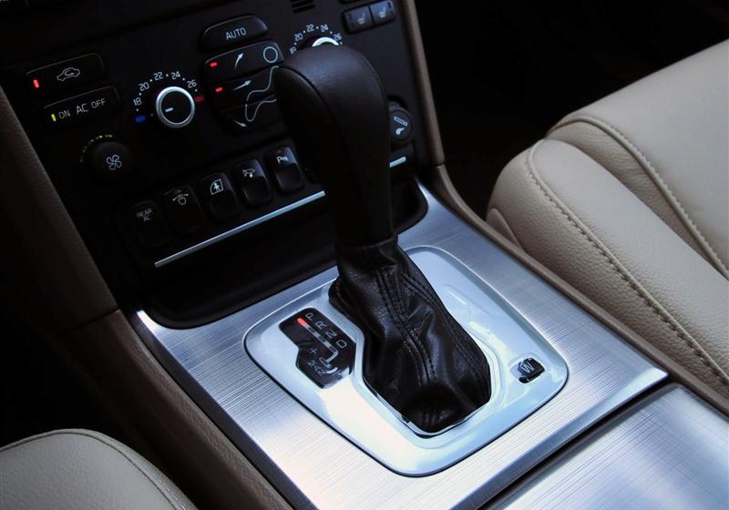 沃尔沃XC90  2012款 2.5T 北欧豪华版