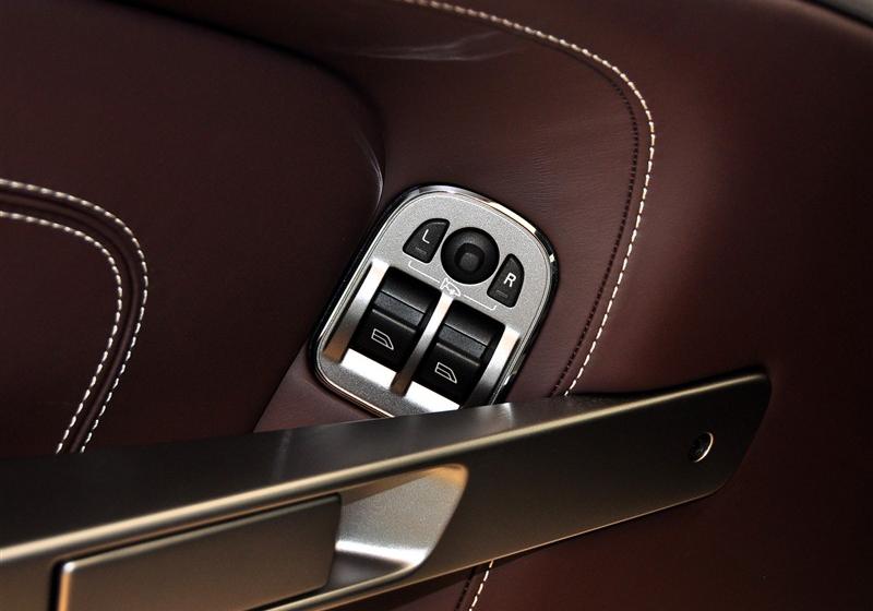阿斯顿·马丁 Virage 2012款 6.0 Coupe