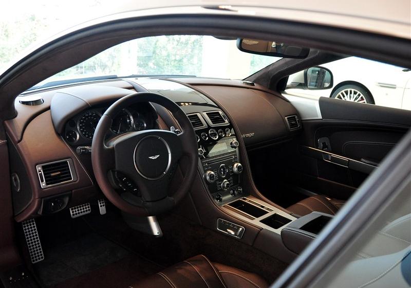 阿斯顿·马丁 Virage 2012款 6.0 Coupe