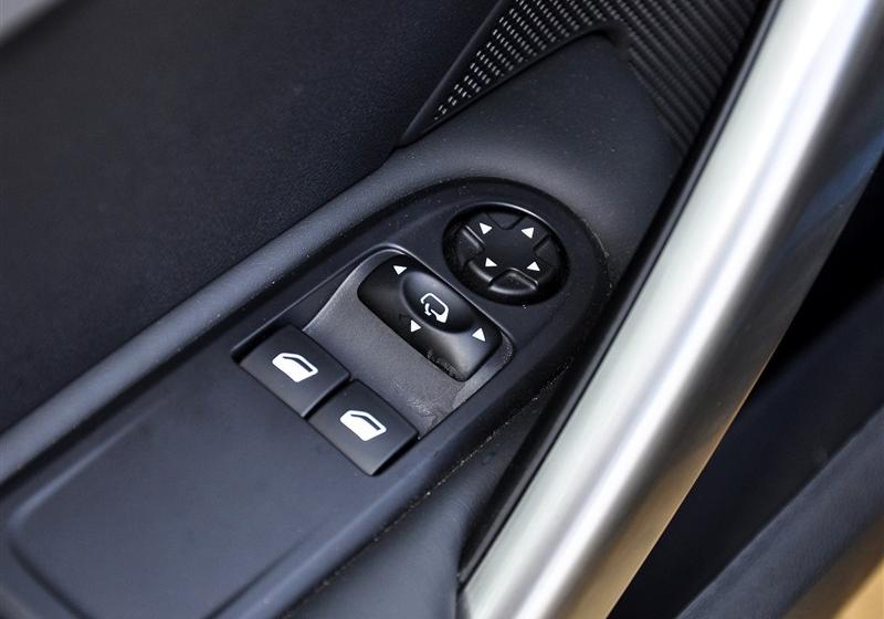 标致(进口) 标致RCZ 2011款 1.6T 豪华运动型