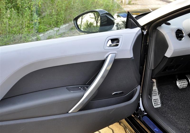 标致(进口) 标致RCZ 2011款 1.6T 豪华运动型