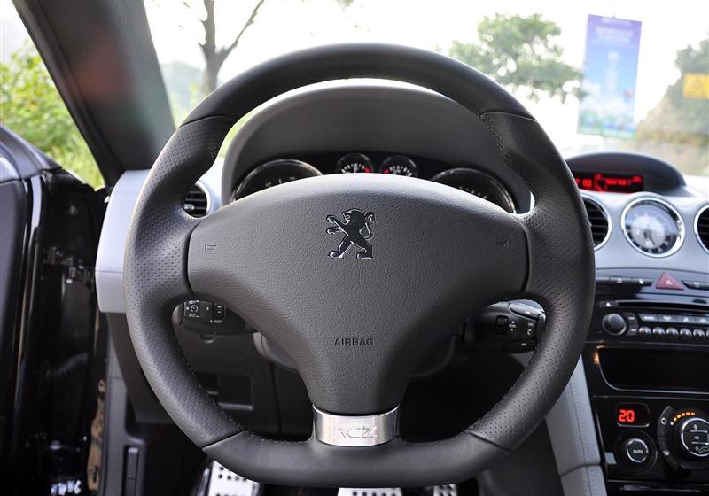 标致(进口) 标致RCZ 2011款 1.6T 豪华运动型