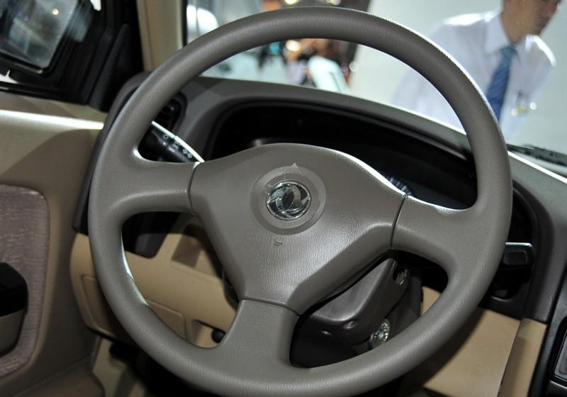 郑州日产 锐骐皮卡 2010款 2.5L两驱标准型ZD25TCR