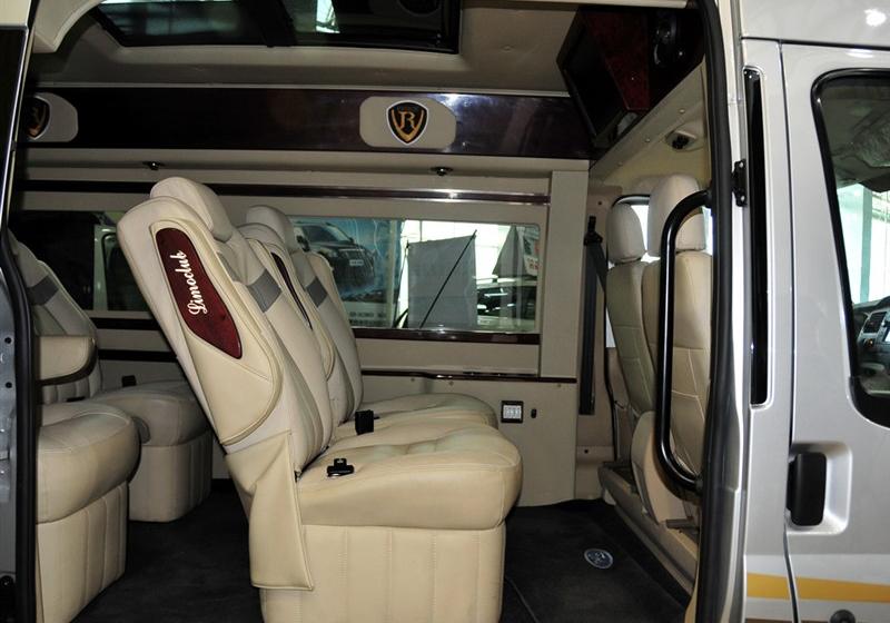 江铃汽车 新世代全顺 2009款 2.4L柴油豪华型短轴中顶Duratorq
