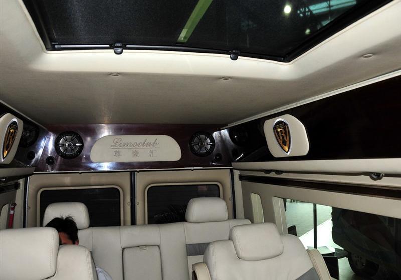 江铃汽车 新世代全顺 2009款 2.4L柴油豪华型短轴中顶Duratorq